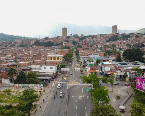 FotografoFoto Alcaldía de Medellín:Para avanzar con la renovación de Carabobo Norte, desde el 28 de abril habrá cierres viales parciales y totales en zonas aledañas al Jardín Botánico.